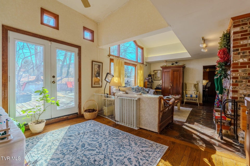 Photo #10: 4206 Bristol Highway