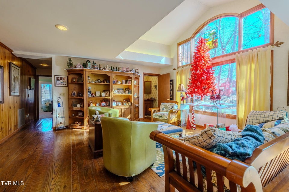 Photo #36: 4206 Bristol Highway