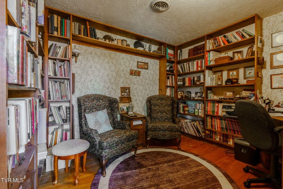 Photo #37: 4206 Bristol Highway