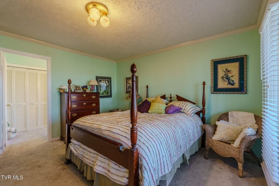 Photo #28: 4206 Bristol Highway