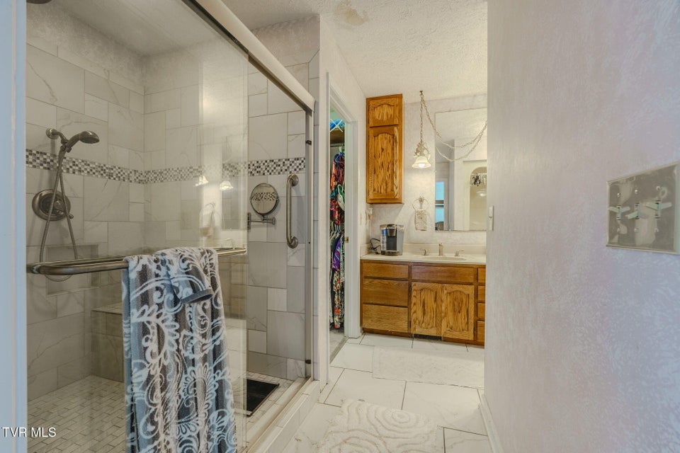 Photo #31: 4206 Bristol Highway