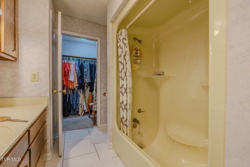 Photo #41: 4206 Bristol Highway