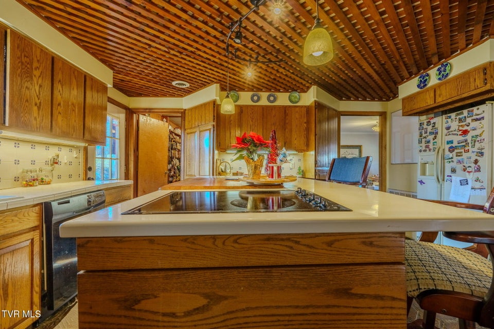 Photo #24: 4206 Bristol Highway