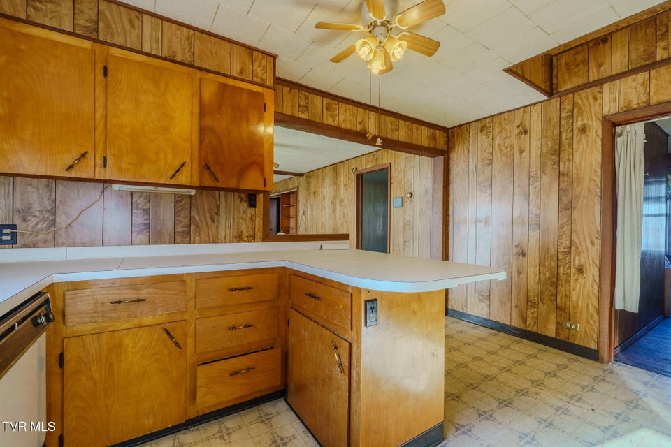 Photo #14: 432 Church Street