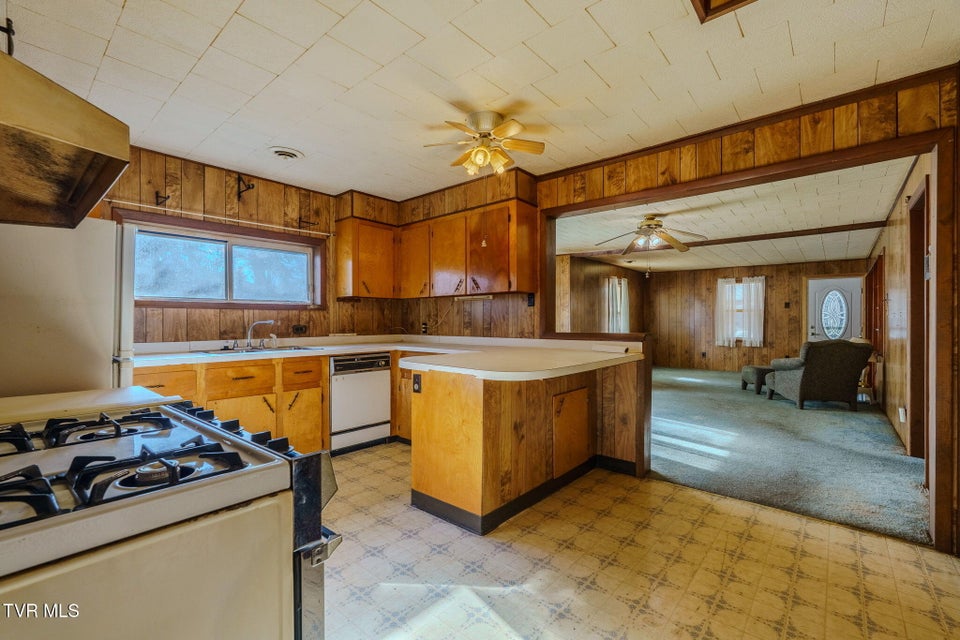 Photo #15: 432 Church Street