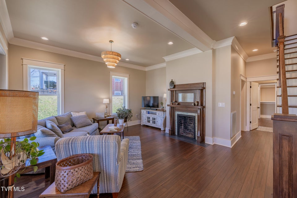 Photo #3: 801 Watauga St Street