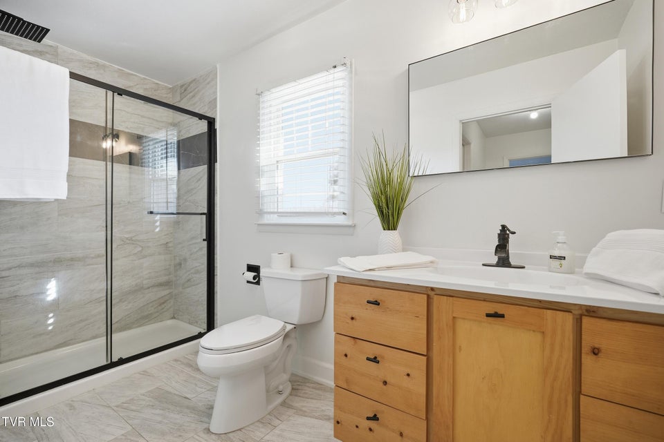 Photo #15: 1501 Ben Gamble Road