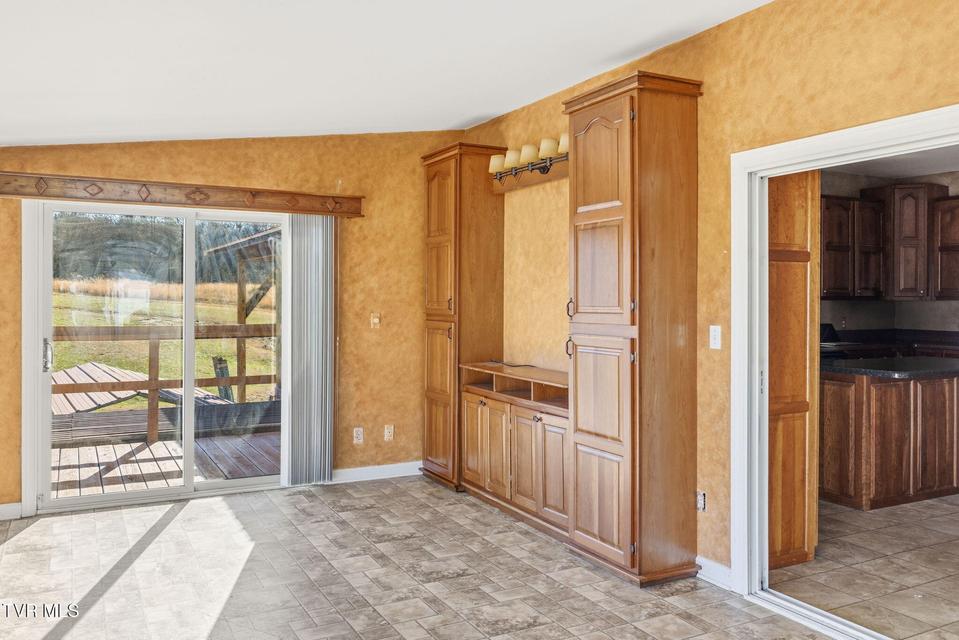 Photo #17: 8845 107 Cutoff 