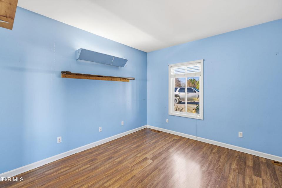 Photo #25: 8845 107 Cutoff 