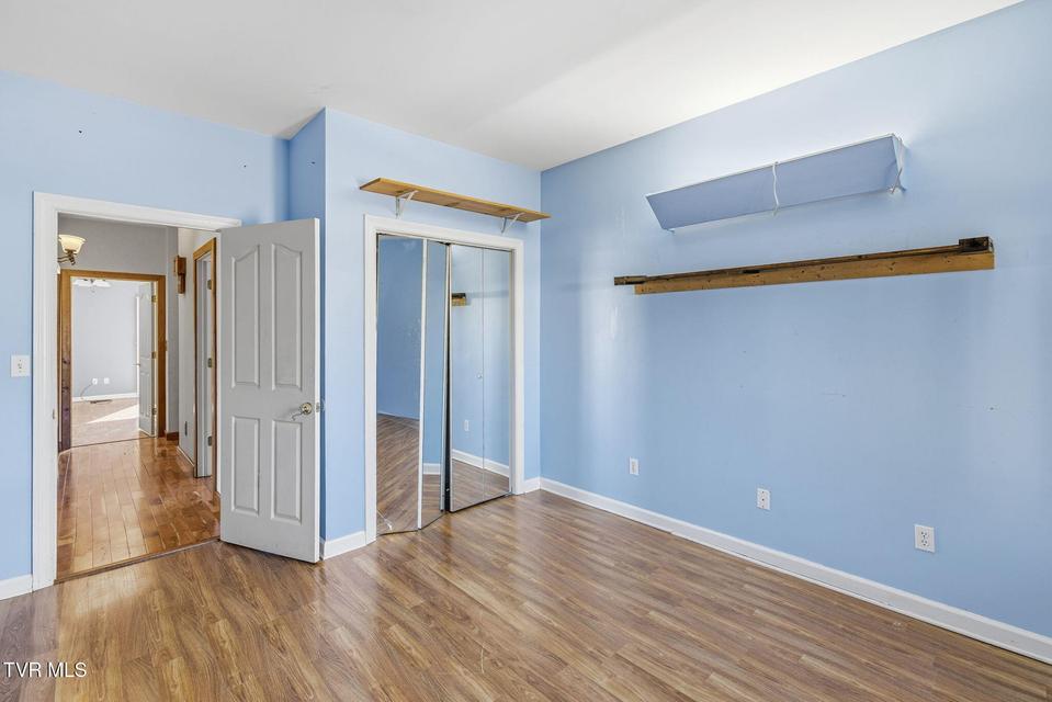 Photo #26: 8845 107 Cutoff 