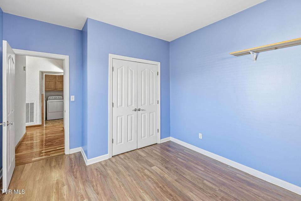 Photo #28: 8845 107 Cutoff 