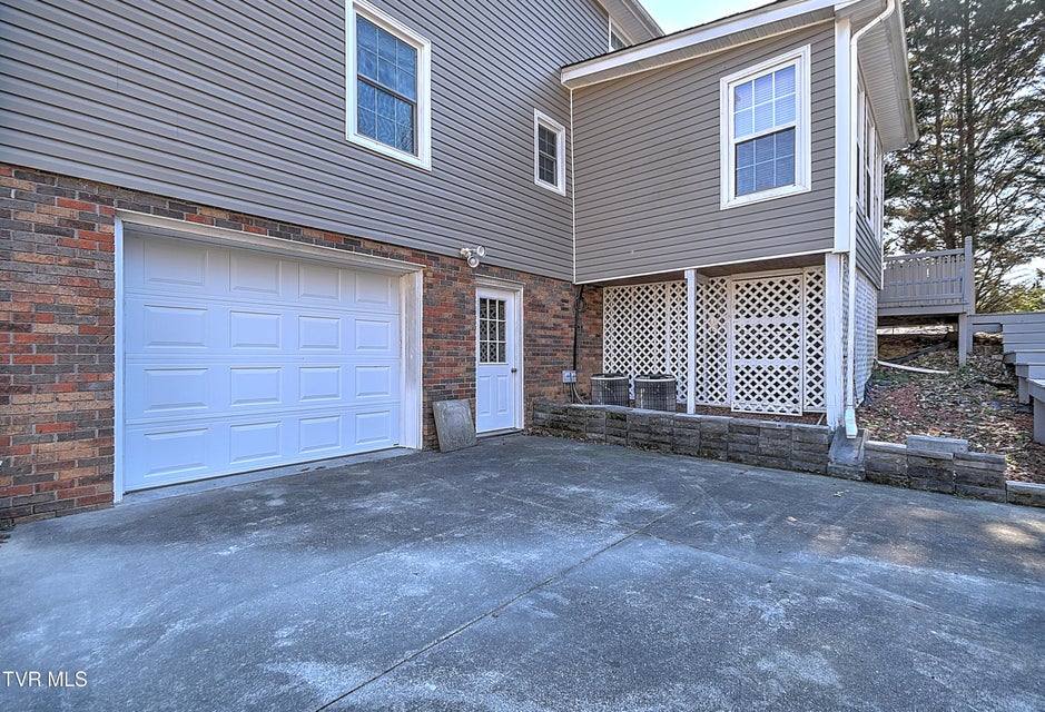 Photo #34: 191 Neeley Place