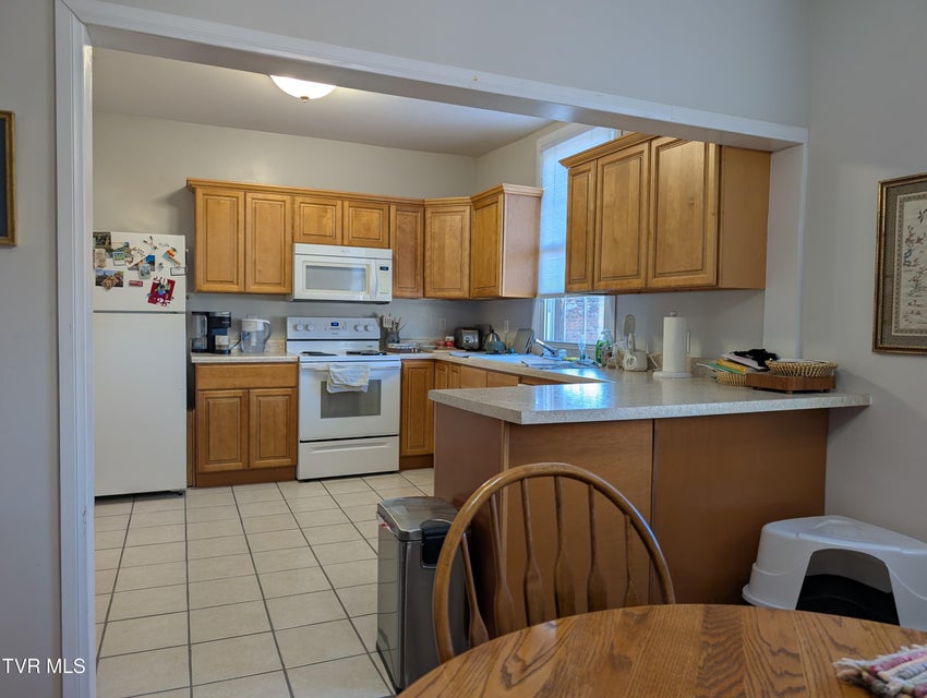 Photo #24: 208 Town Square Street