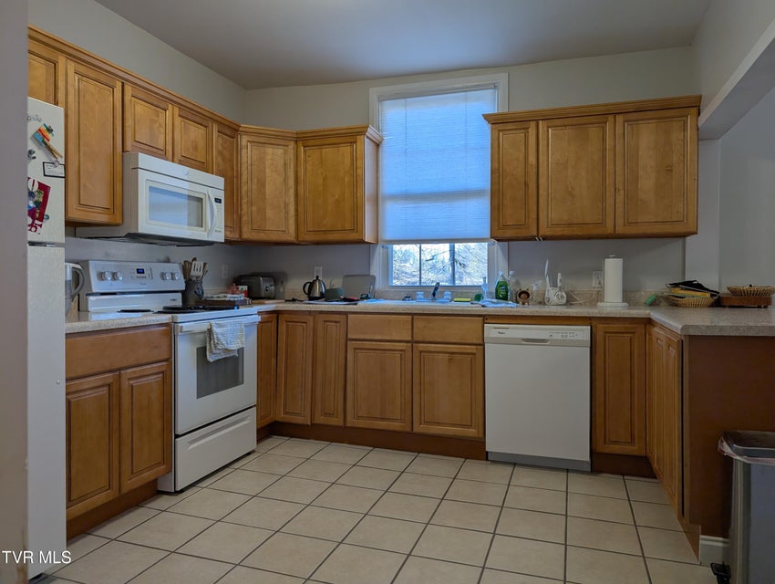 Photo #25: 208 Town Square Street