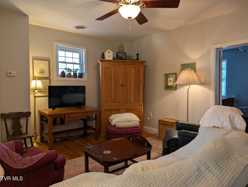 Photo #26: 208 Town Square Street