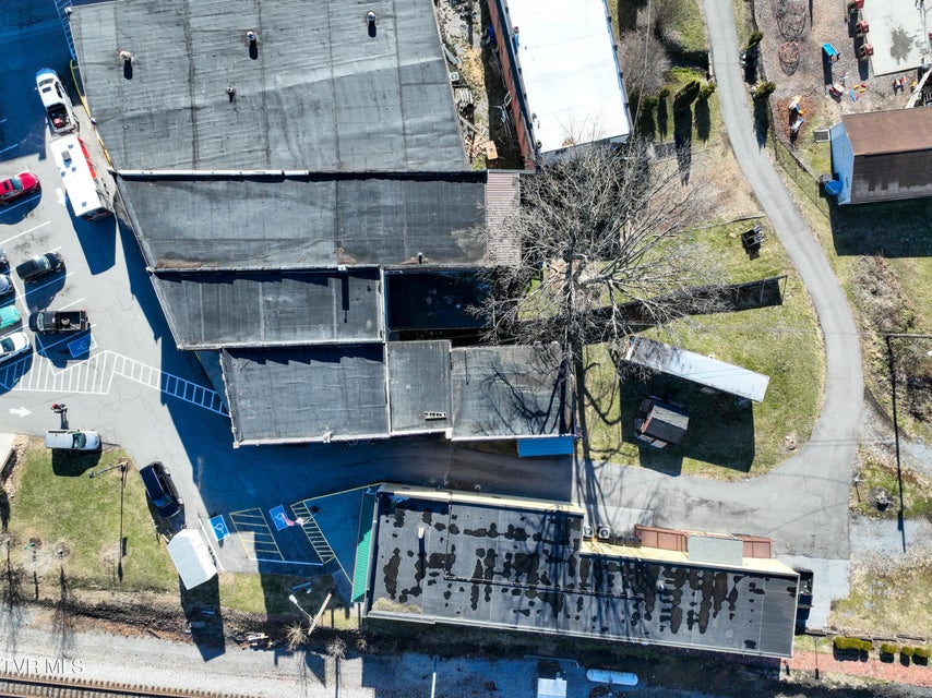 Photo #36: 208 Town Square Street