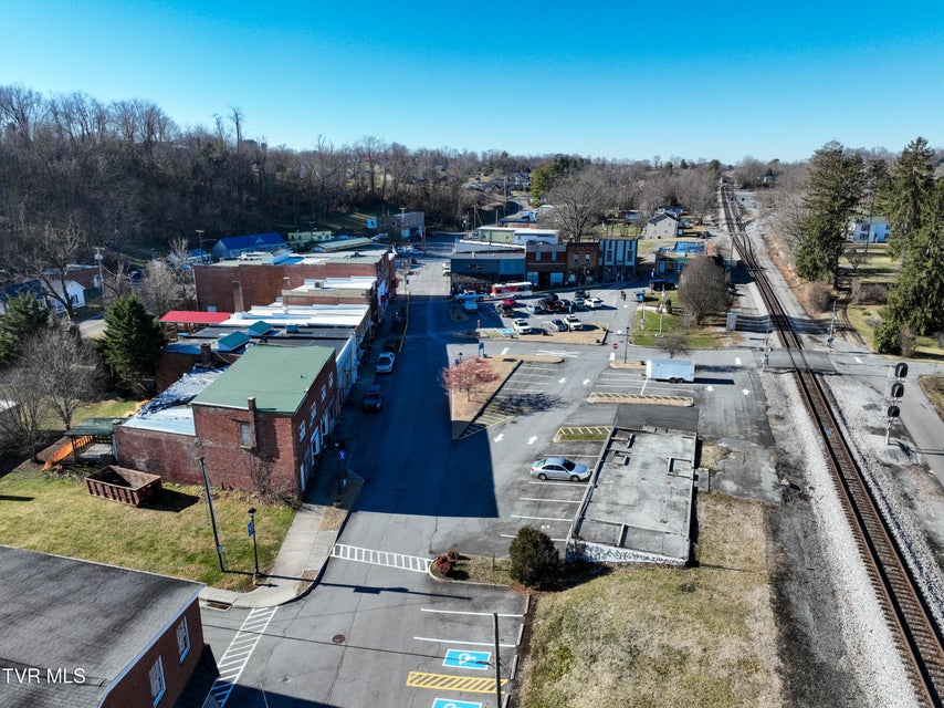 Photo #40: 208 Town Square Street