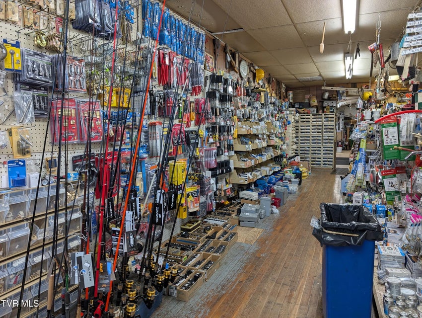 Photo #16: 208 Town Square Street