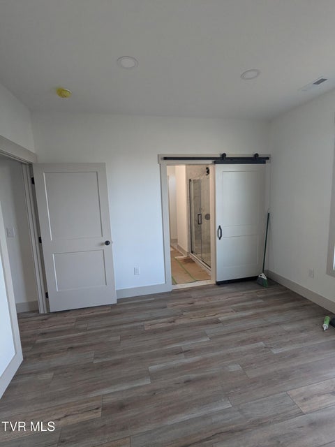 Photo #7: 505 Hickory Tree Pvt Drive