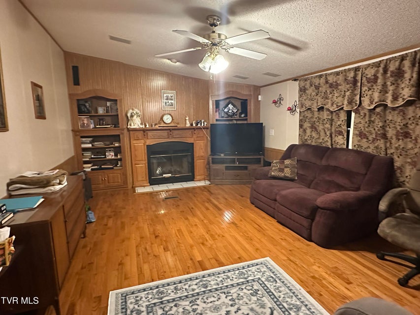 Photo #6: 3922 Tate Springs Road