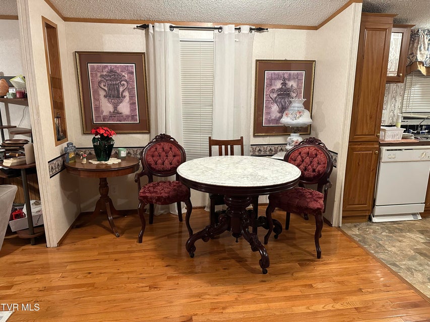 Photo #8: 3922 Tate Springs Road