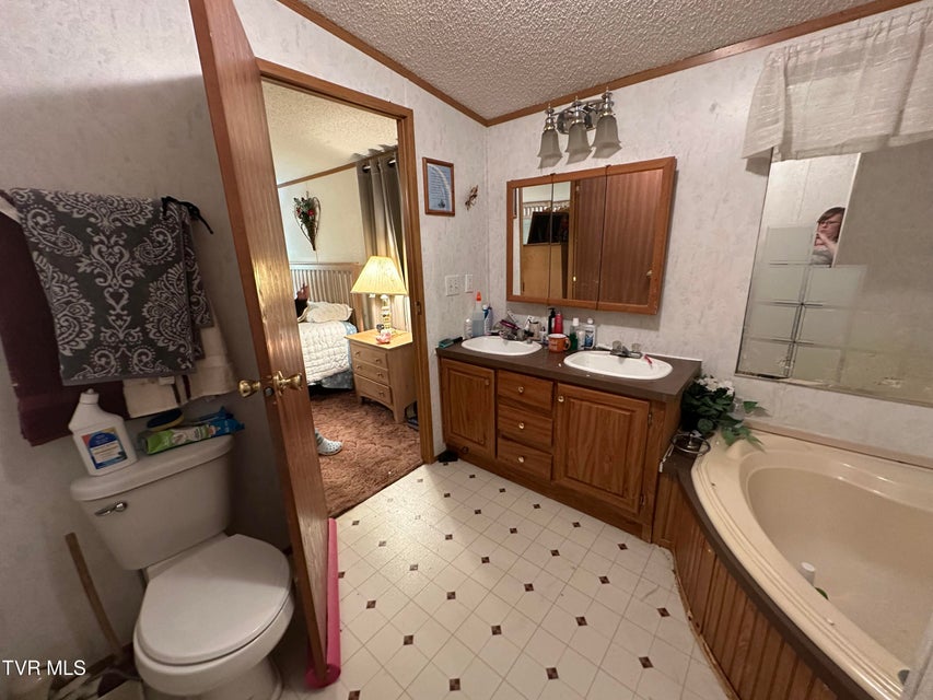 Photo #21: 3922 Tate Springs Road