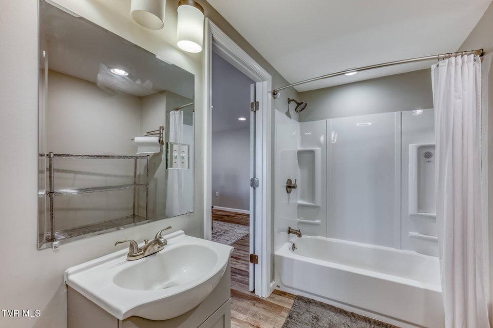 Photo #38: 7067 Reedy Creek Road