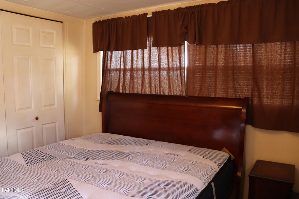 Photo #28: 154 Old Stone Drive