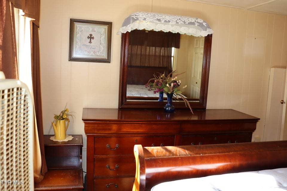 Photo #29: 154 Old Stone Drive