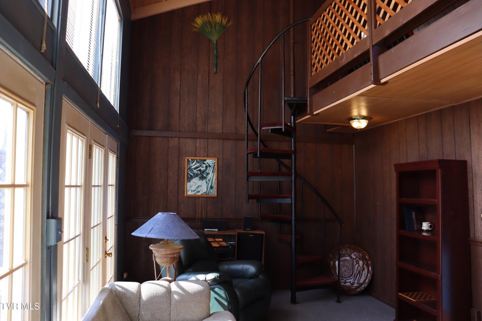 Photo #10: 154 Old Stone Drive