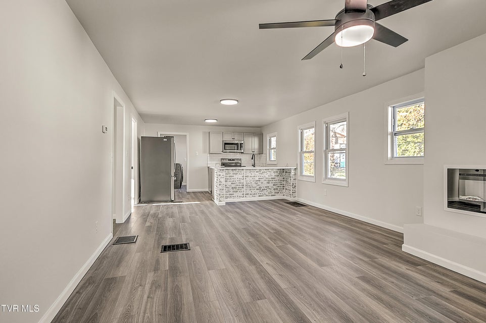 Photo #12: 410 Highland Road