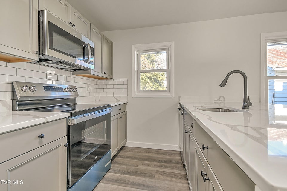 Photo #9: 410 Highland Road