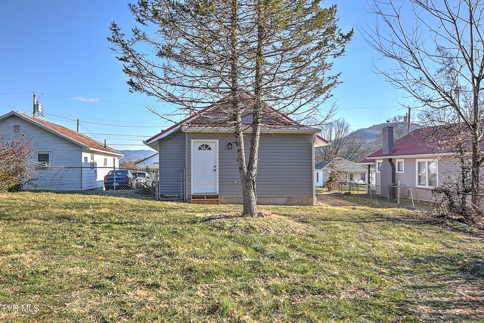 Photo #26: 410 Highland Road