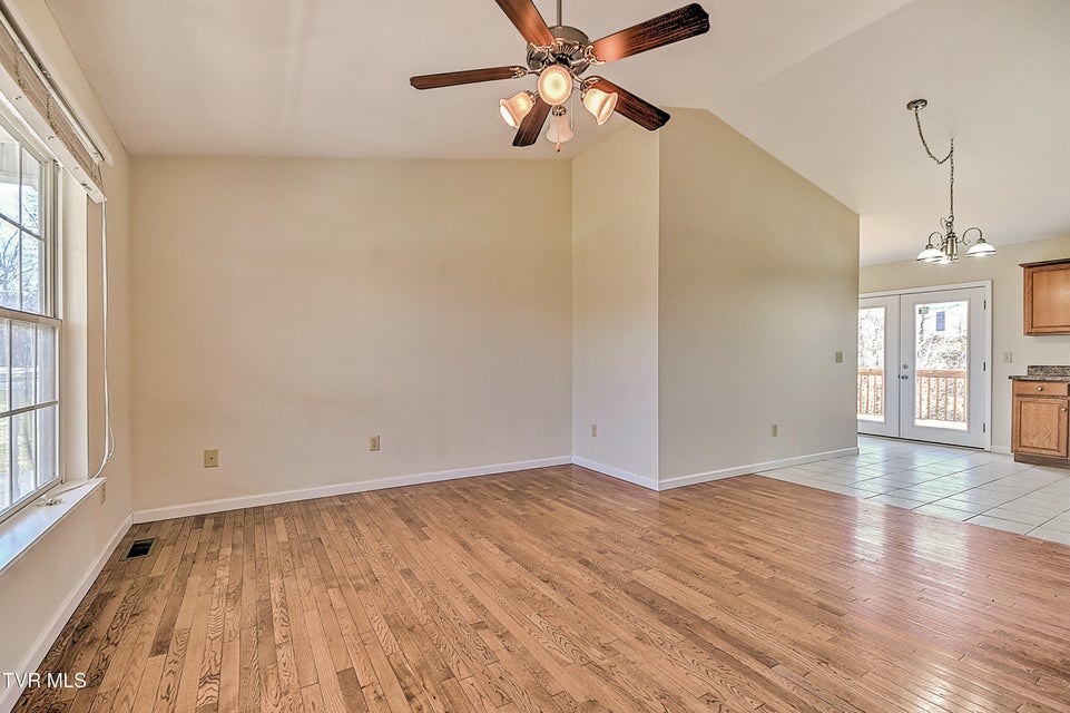 Photo #7: 235 Fairridge Road