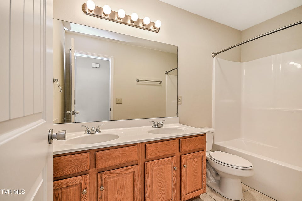 Photo #22: 235 Fairridge Road