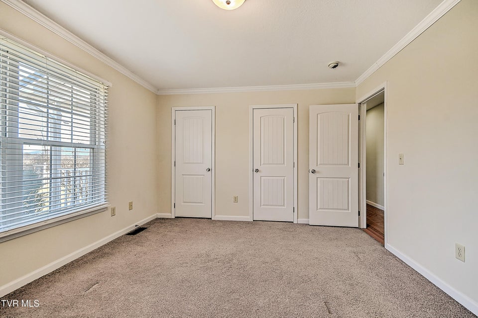 Photo #28: 235 Fairridge Road