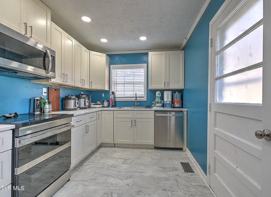 Photo #6: 15513 Industrial Park Road