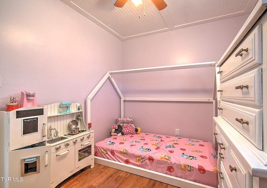 Photo #10: 15513 Industrial Park Road