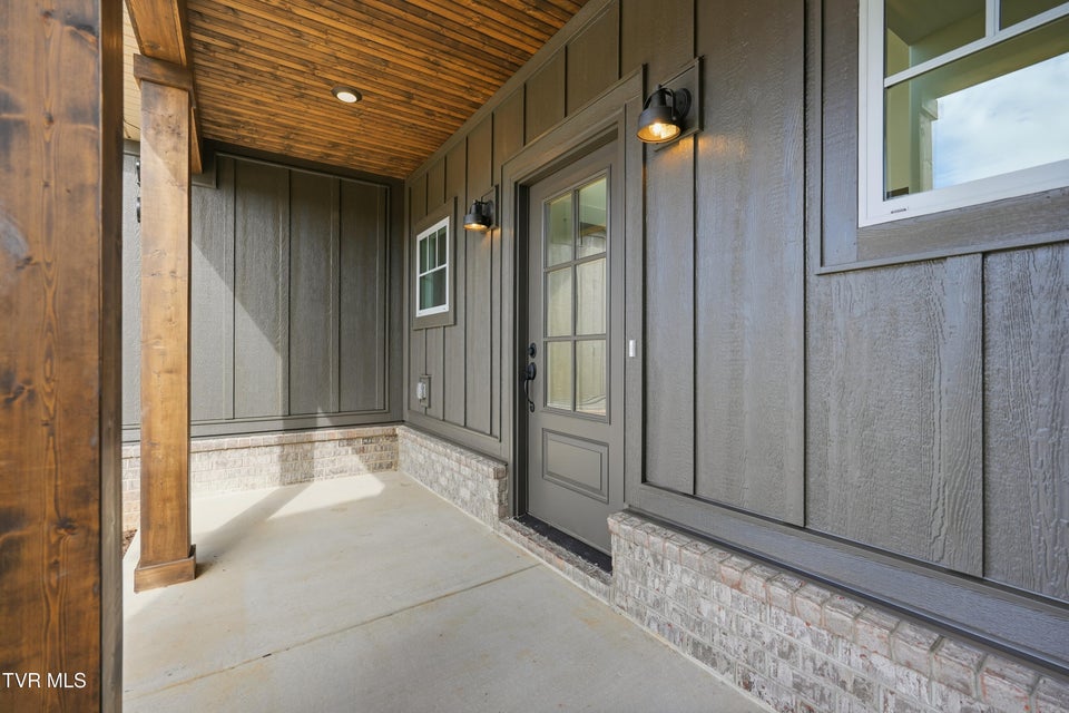 Photo #4: 20 Glaze Farm Way