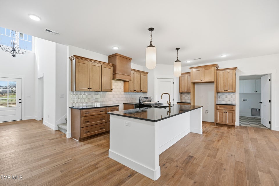 Photo #14: 20 Glaze Farm Way