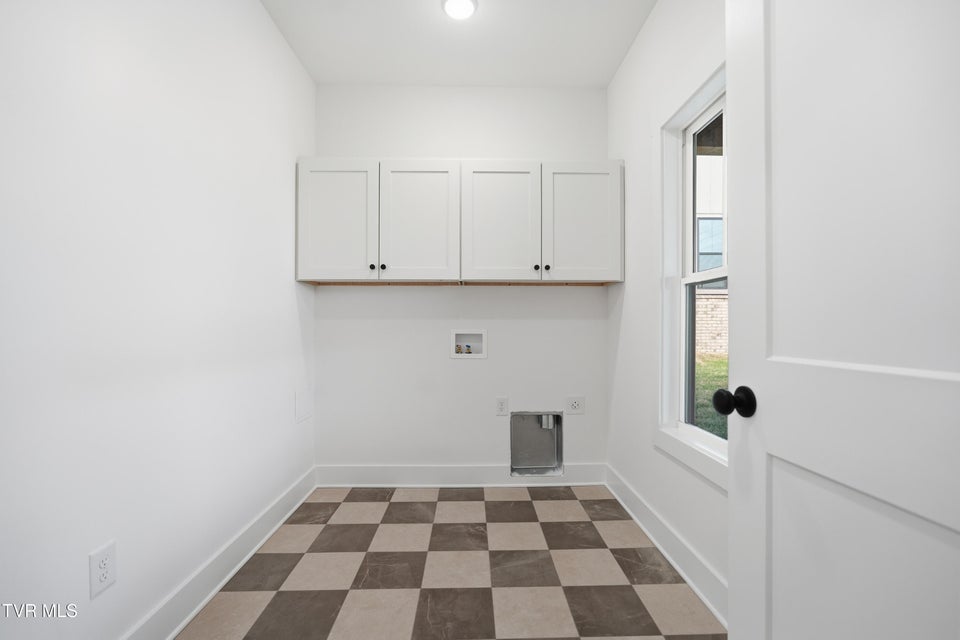 Photo #16: 20 Glaze Farm Way