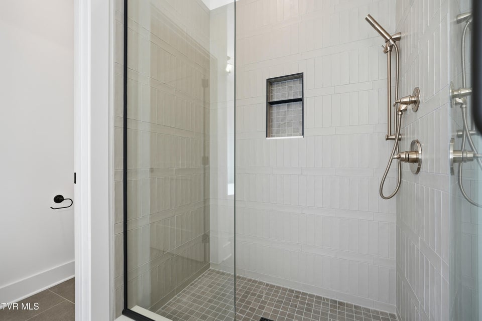 Photo #21: 20 Glaze Farm Way