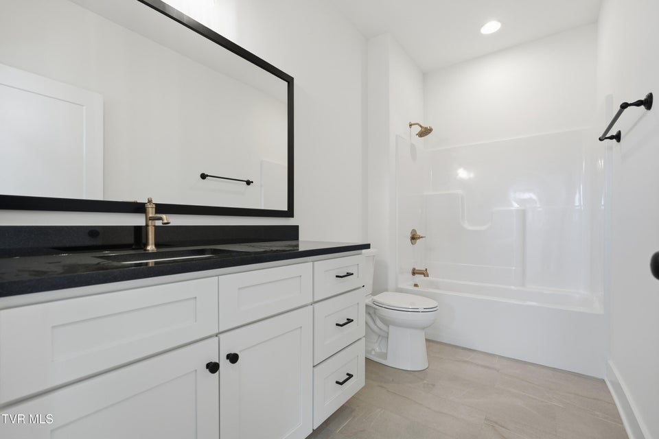 Photo #25: 20 Glaze Farm Way