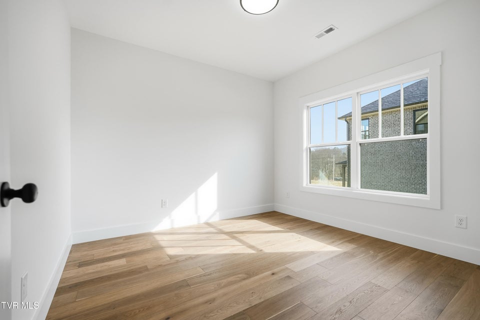 Photo #26: 20 Glaze Farm Way