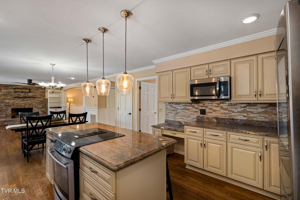 Photo #34: 3310 Berkshire Circle