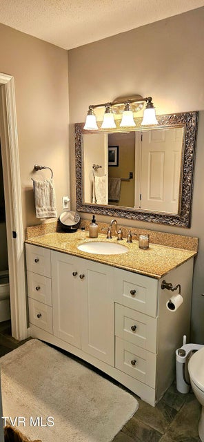 Photo #16: 323 Hickory Bluff