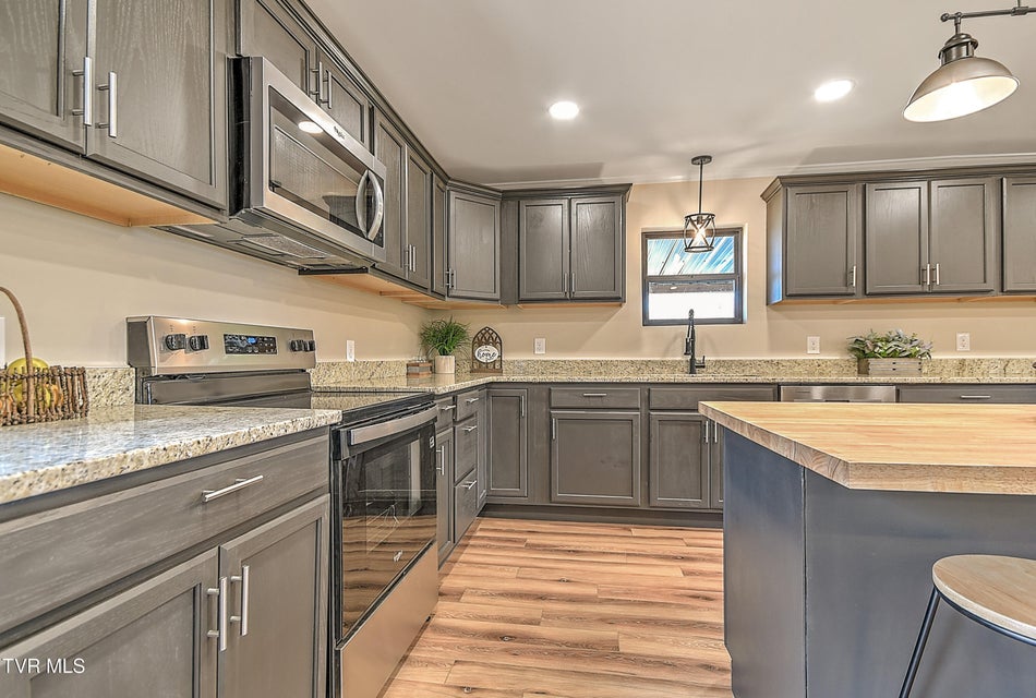 Photo #17: 443 Henson Road