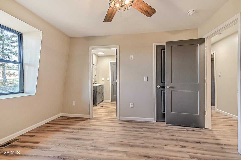 Photo #32: 443 Henson Road