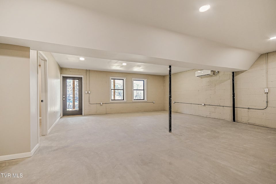 Photo #41: 443 Henson Road