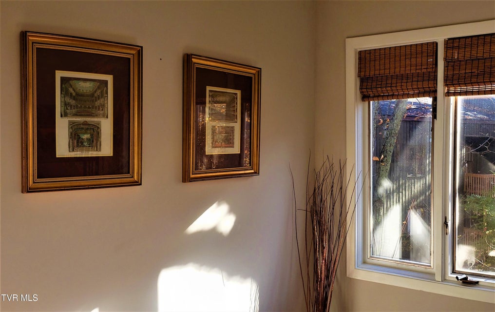 Photo #11: 323 Hickory Bluff